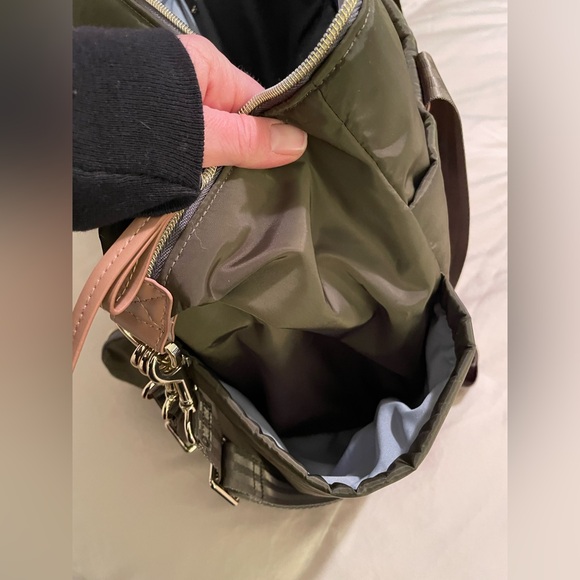 Suite by skip hop diaper bag smaller purse/wallet, paci pouch shoulder bag green - Picture 8 of 15